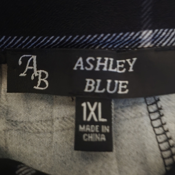 Pleated Black and White Plaid Skirt. 1XL - Picture 5 of 7